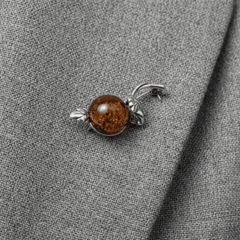 Srebrna Broszka z Bursztynem "Leśny Sekret" – Motyw Roślinny / Srebro 925