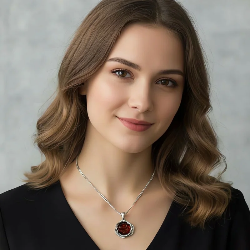 zawieszka srebrna z bursztynem - czerwona laguna